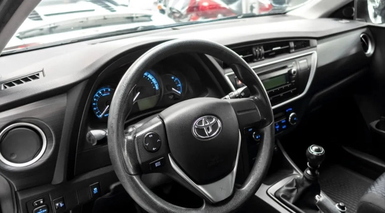 Toyota Auris cena 37900 przebieg: 141500, rok produkcji 2014 z Wrocław małe 379